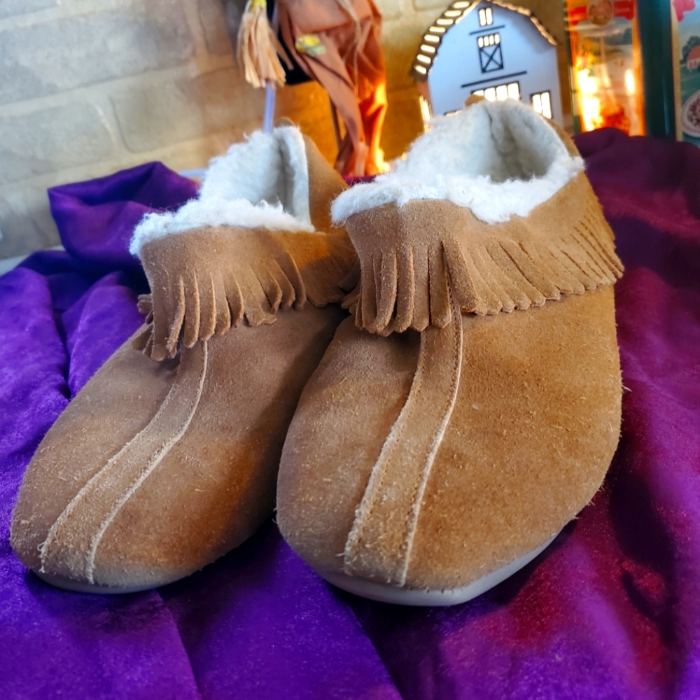 Guide gear real leather fleece lined shoes